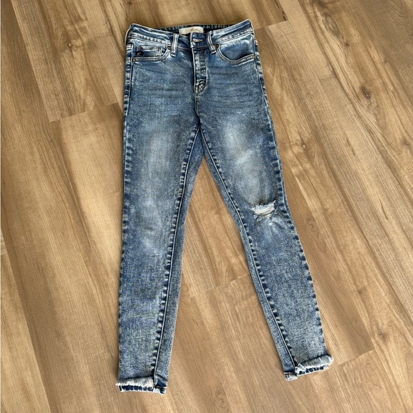 SOLD Kancan skinny jeans - Picture 1 of 2